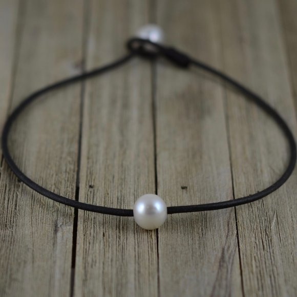 Freshwater Pearl Choker - Picture 3 of 3